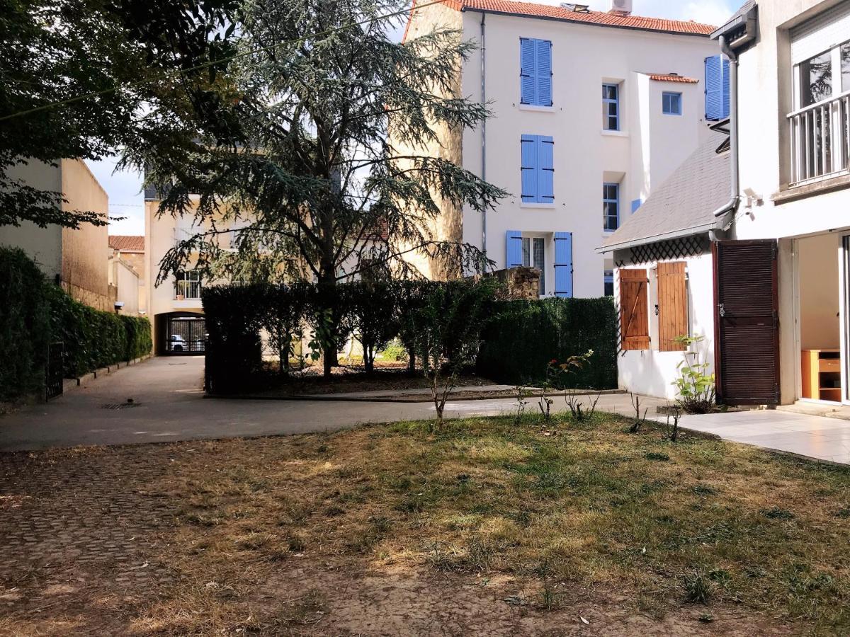 Maison De Longde-Appartement Avec 2 Chambres Villejuif Esterno foto