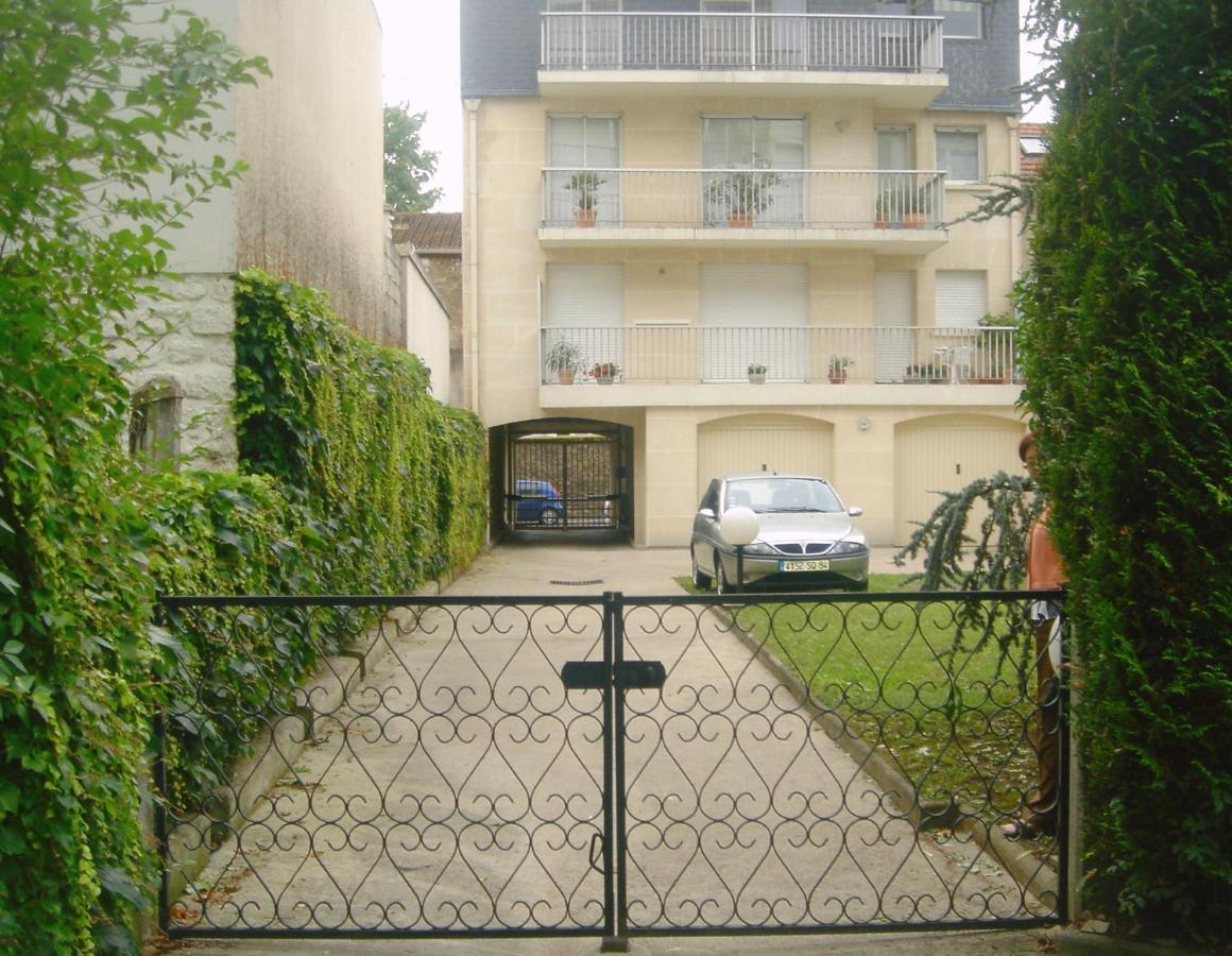 Maison De Longde-Appartement Avec 2 Chambres Villejuif Esterno foto