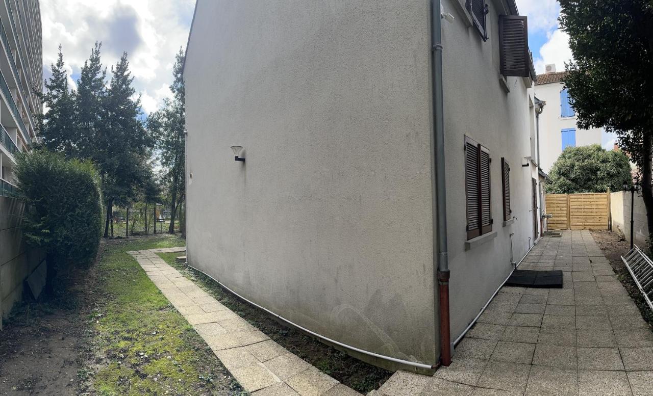 Maison De Longde-Appartement Avec 2 Chambres Villejuif Esterno foto